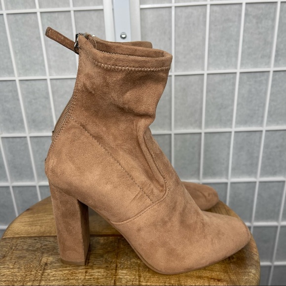 Steve Madden Women’s Sock Ankle Boots - Picture 3 of 7